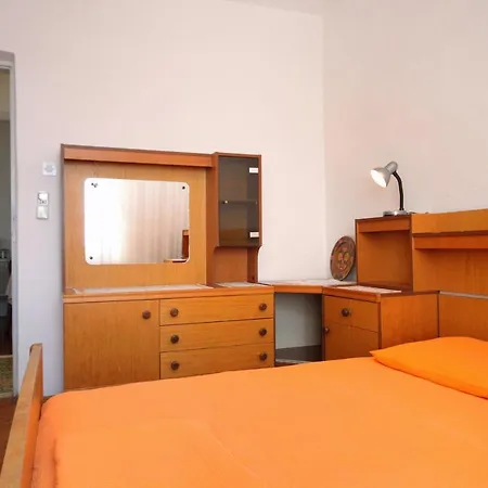 Apartment 9099b