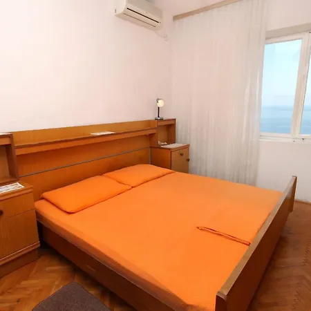 Apartment 9099b *